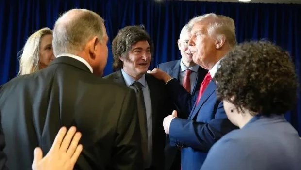 Política y corridas cambiarias