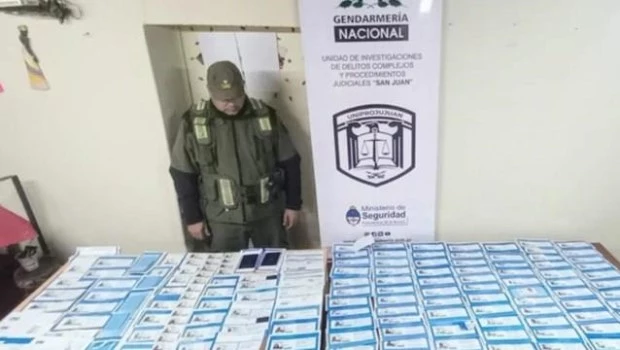 San Juan: una funcionaria pública fue imputada como parte de una organización que hacía documentos truchos