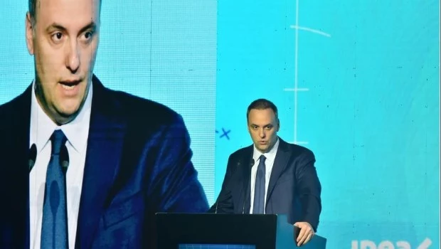 Adorni anunció el envió de leyes laborales y fiscales para que “la micro acompañe a la macro”