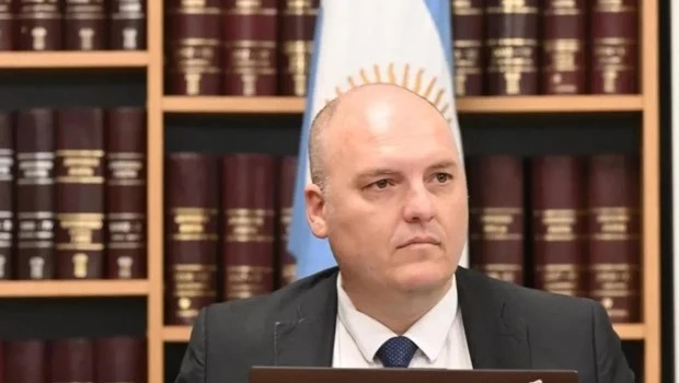 Insólito: anularon una sentencia en Esquel porque el juez utilizó el ChatGPT