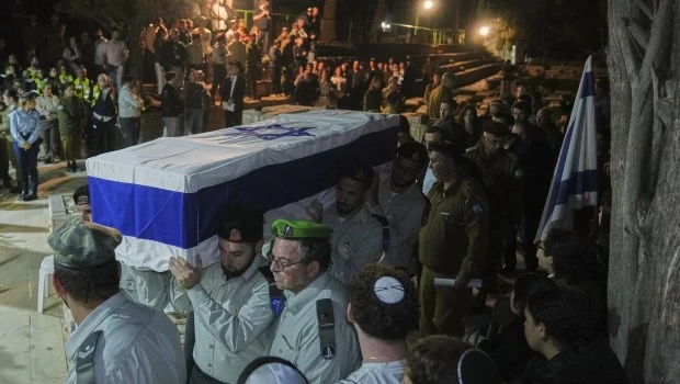 Israel llama a Hamás a cumplir con el acuerdo y entregar a los rehenes muertos