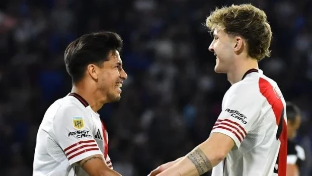 River volvió al triunfo con una sólida actuación frente a Talleres en Córdoba
