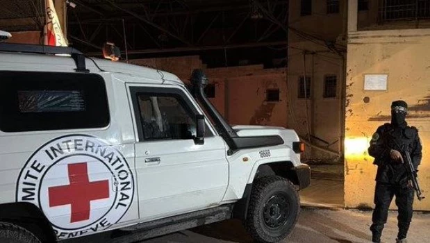 Israel confirmó haber recibido el cuerpo de un rehén que previamente Hamás entregó a la Cruz Roja 