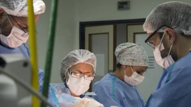 “Maratón quirúrgica” en la Provincia: mil cirugías de vesícula en una semana