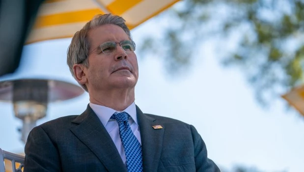 El Tío Scotty jugó fuerte: vendió cerca de u$s 500 millones en la plaza local