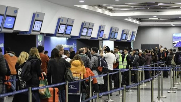 La asamblea de pilotos afectó a alrededor de 60 vuelos de Aerolíneas Argentinas