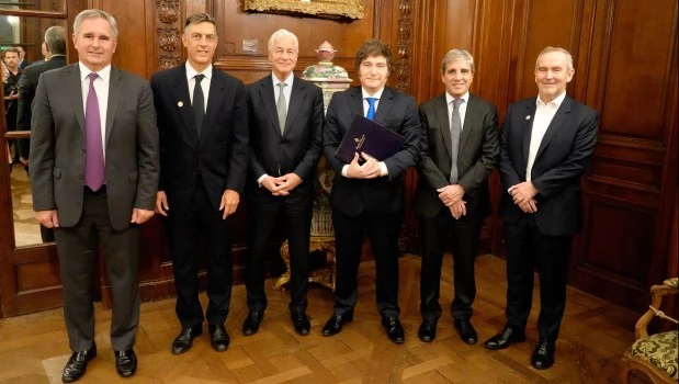 Milei participó de la cena del Consejo Internacional del JP Morgan, junto a su CEO, Jamie Dimon