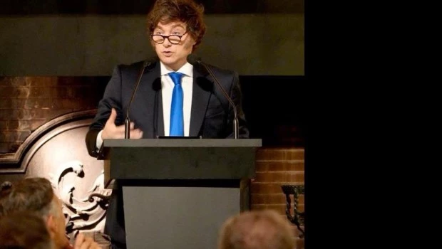En su exposición ante empresarios en el encuentro del JP Morgan, Milei destacó el respaldo del gobierno de Donald Trump y afirmó que Argentina “regresa al mundo” tras años de aislamiento.