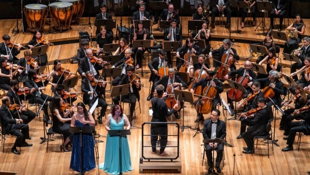 El cuadro orquestal y los solistas cumplieron con esmero en rescatar una obra escasamente transitada.