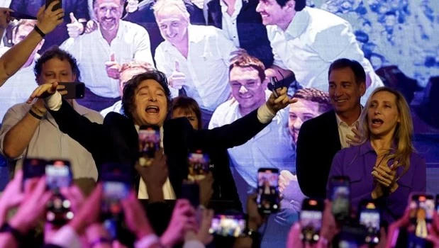 Detalles a mirar tras el tsunami libertario 