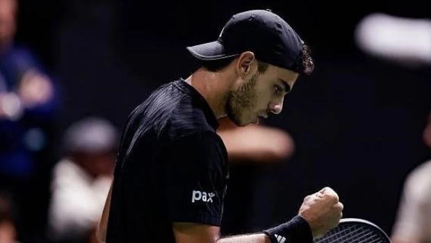 Cerúndolo ganó un partidazo y está en octavos de final del Masters 1000 de París