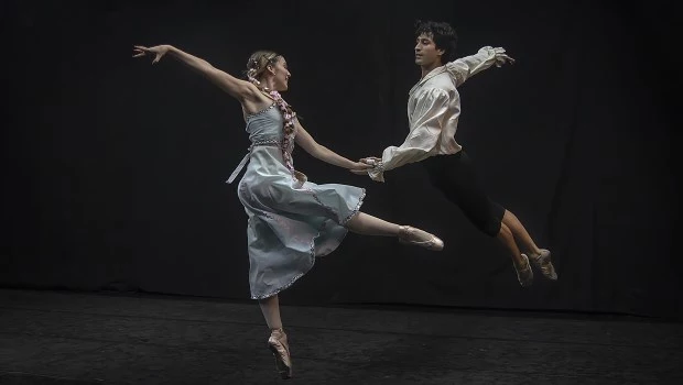 Jóvenes talentos de la danza clásica reunidos por una bailarina de extensa trayectoria. (Foto: Antonio Fresco)