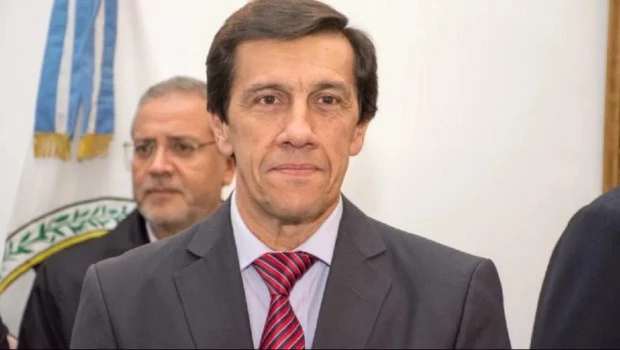 "Hay que ver la letra chica de las leyes", dijo Sadir