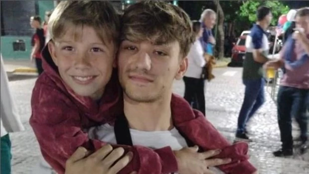 Un joven con Ataxia de Friedreich exige al Estado argentino la aprobación del fármaco Skyclarys