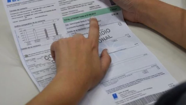 Familias pagarán más luz que las empresas en verano