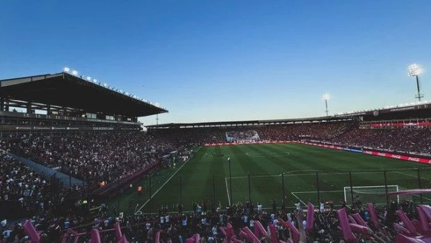 Locura en Lanús: micros y vuelos agotados para viajar a la final de la Copa Sudamericana en Asunción