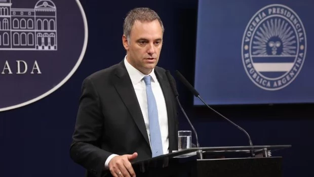 El Gobierno negó que la reforma laboral modifique la Ley de Empleo Público