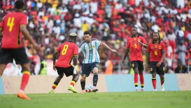 Argentina le ganó a Angola en el cierre del año