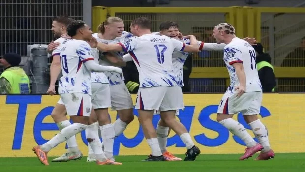 Noruega vuelve a jugar un mundial tras golear a Italia, que disputará otro repechaje