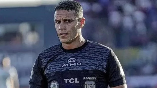 Lamentable: el árbitro Andrés Gariano amenazó con golpear al técnico de Huracán