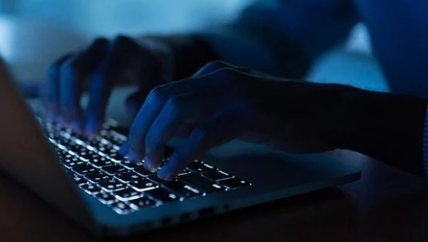 Dictan prisión preventiva para un acusado de ciberestafas con tarjetas de crédito