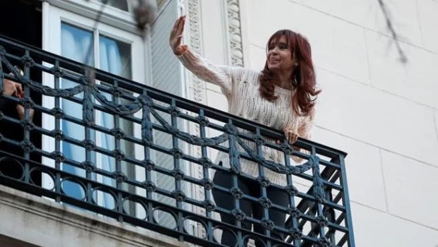 Nuevas restricciones a la prisión domiciliaria de Cristina Kirchner