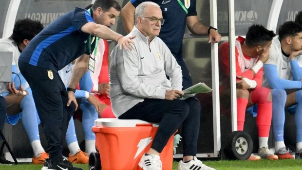 Bielsa dará hoy una conferencia de prensa y crecen los rumores de su renuncia