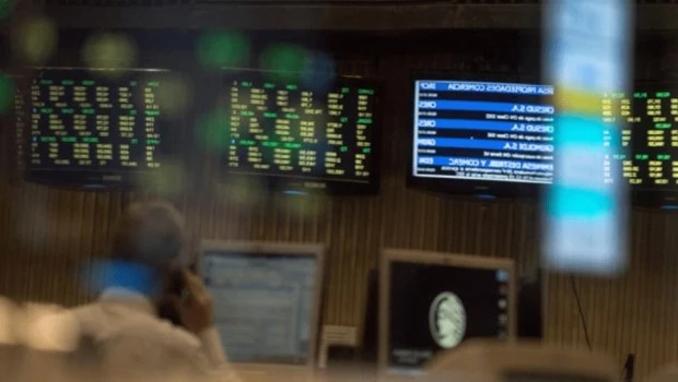 El riesgo país salta a 647 puntos