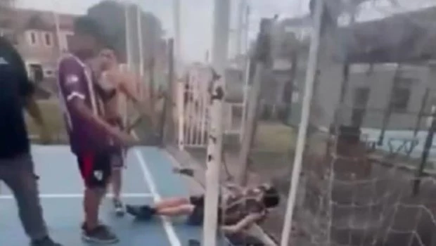 Mariano Acosta: dos detenidos por la brutal golpiza a un joven en una cancha
