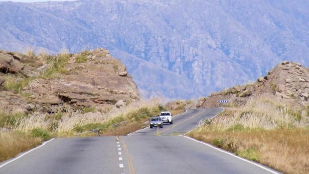 El camino de las Altas Cumbres ocupa un lugar especial en el libro de Denis Fernández.