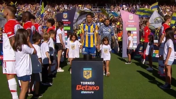 Estudiantes le hizo un pasillo de desprecio al Canalla y lo eliminó del Torneo Clausura