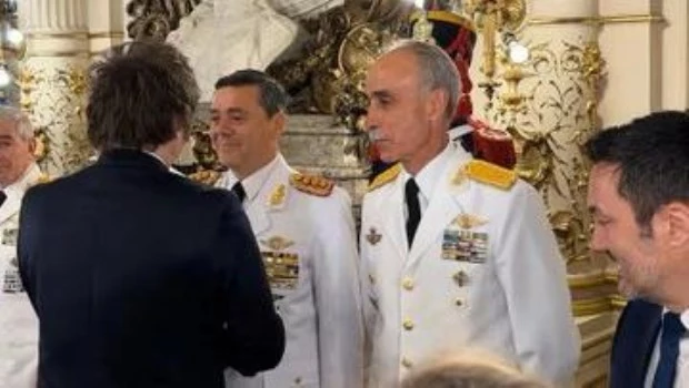 Milei encabezó la Entrega de Sables a las Fuerzas Armadas