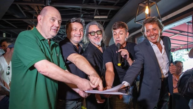 Marcos Carnevale, Esteban Prol, Martín Bossi y Gustavo Bermúdez buscarán repetir el éxito porteño en el Neptuno de Mar del Plata.