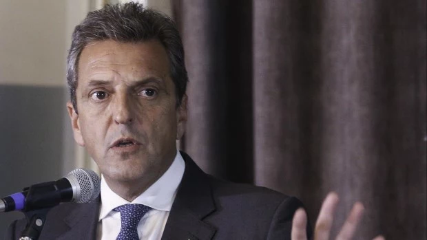 Por WhatsApp, Massa buscó forzar otra sesión tras la caída del endeudamiento de Kicillof