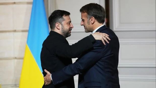 El presidente francés, Emmanuel Macron, y su par ucraniano Volodimir Zelenski, en el Elíseo.