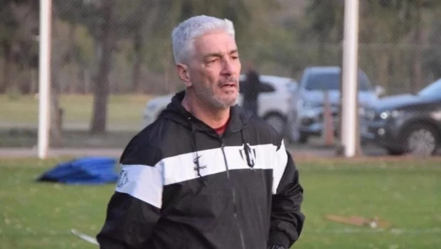 De Felippe dejó de ser el técnico de Central Córdoba