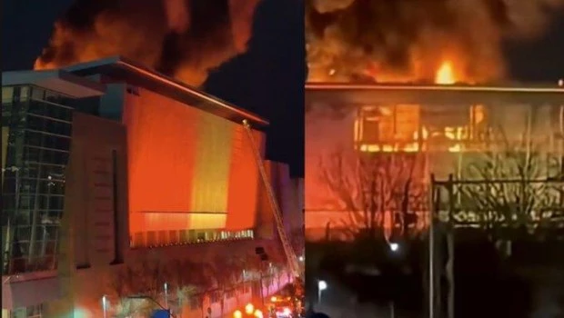 Un incendio arrasa el Centro de Convenciones de Raleigh en Carolina del Norte