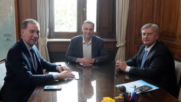 Ziliotto visitó Casa Rosada: reclamó fondos provinciales y rechazó el Presupuesto 2026