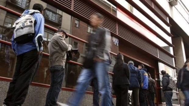 Trabajador pobre: el 72% de los empleados argentinos cobra menos de $1 millón