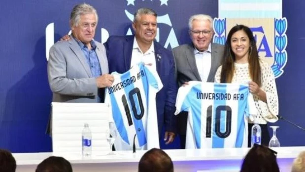 Tras la intimación del Gobierno, se cayó la web de la Universidad de la AFA