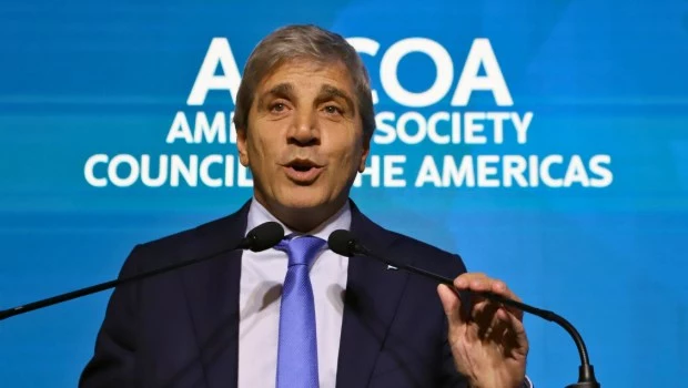 Caputo apuntó contra los gobernadores e intendentes por suba de impuestos