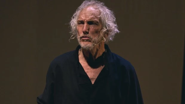 Boy Olmi: “El proceso de compartir mi historia con el público es inevitablemente sanador”.