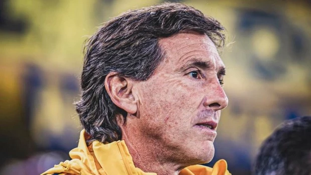 Pese a los cuestionamientos, Ubeda seguiría en Boca, pero muchos se irán