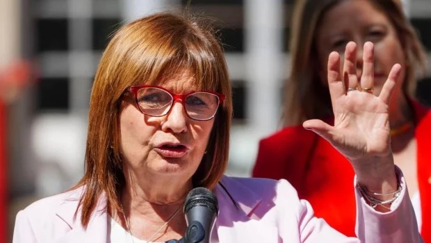 Bullrich cruzó a Cristina Kirchner: “Señora presidiaria, tenga decencia de no opinar”