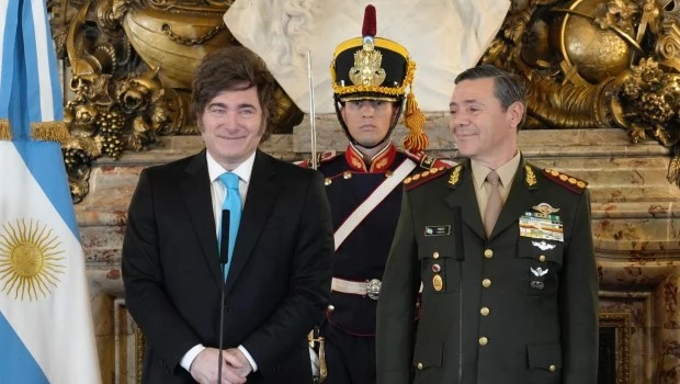 Carlos Presti juró ante Milei como ministro de Defensa