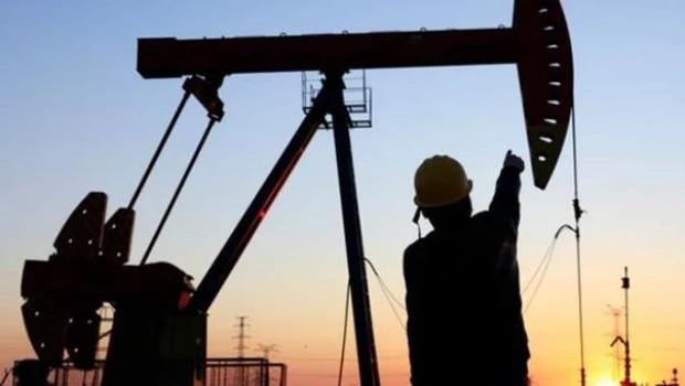 Gobierno venezolano pide a los trabajadores extremar la vigilancia en instalaciones petroleras