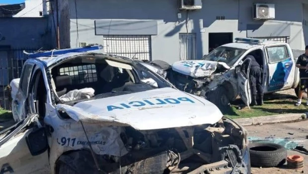 Cuatro policías heridos tras un violento choque de patrulleros en González Catán