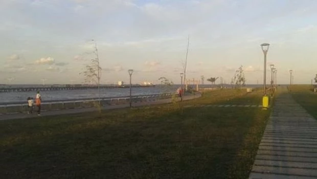 Hallaron muerto a un joven que se metió al agua con menores en Punta Carrasco