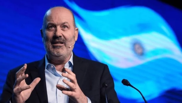 Sturzenegger comparó a viñateros mendocinos con “Chiqui” Tapia y los acusó de promover prácticas anticompetitivas