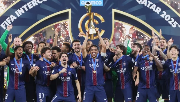 Safonov ataja cuatro penales y PSG vence a Flamengo para alzar la Copa Intercontinental